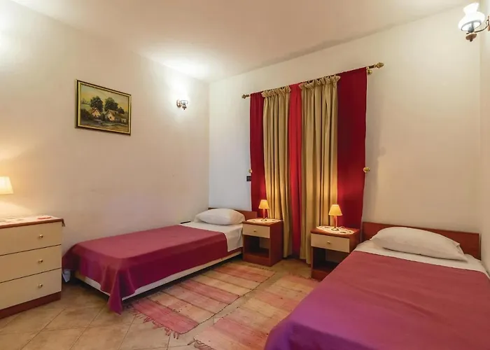 بيت للعطل Klarinska Br Iv *