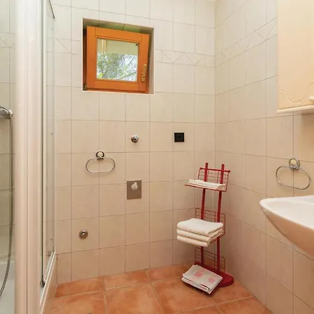 Stunning In With Kitchen Holiday home Preko