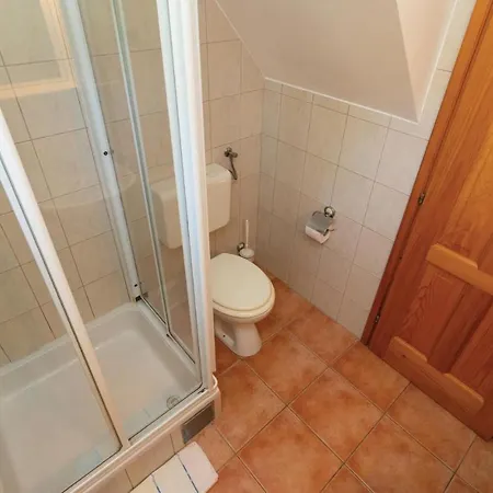 Holiday home Stunning In With Kitchen Preko