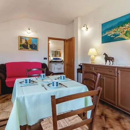 Stunning In With Kitchen Holiday home *