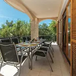 בית נופש Klarinska Br Iv