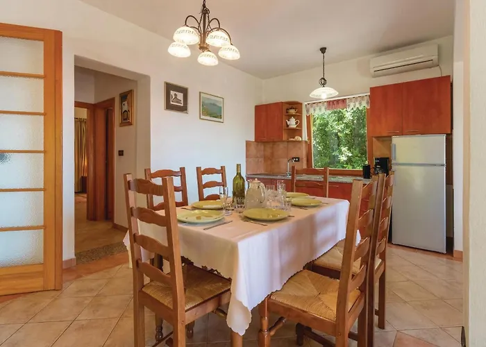 Klarinska Br Iv Tatil Evi *